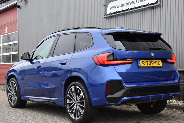 BMW X1 sDrive18i M-sport Nieuwe type! Elek. trekhaak/achterklep, Memory, Camera, 20 inch, Stoel/stuurverwarming, Carplay