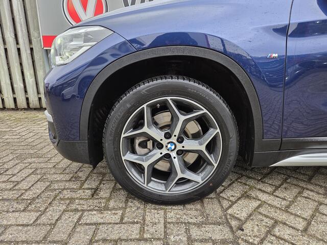 BMW X1 sDrive20i High Executive 18"/Stoelverwarming/Sportstoelen/Elektrische Klep/LED/DAB/Navigatie/PDC v+a