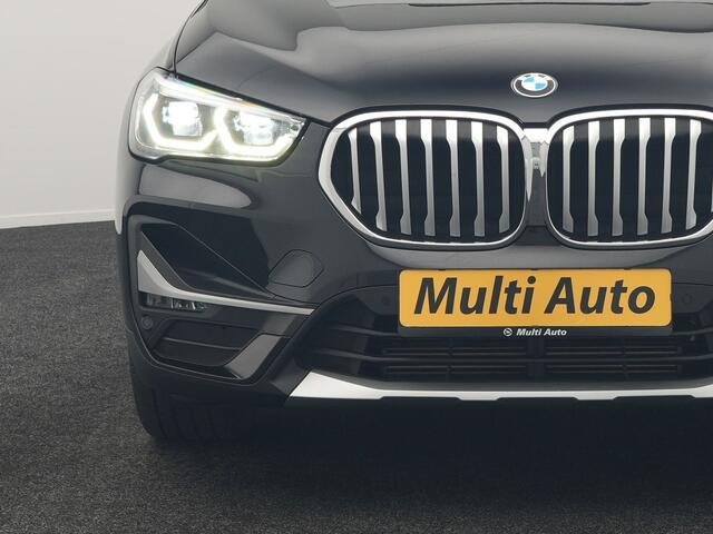BMW X1 xDrive25e X Line Plug In Hybrid 221pk Dealer O.H. PHEV | Panodak | Head Up | Camera | Stuur Verwarmd | Lederen Sportstoelen Verwarmd | Hifi Audio | Adaptive LED | Sfeerverlichting | Cruise Control | Navigatie | DAB |