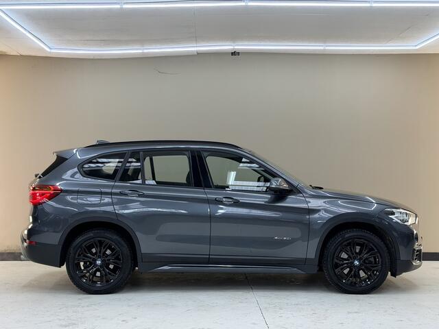 BMW X1 sDrive20i Sport line, 192Pk, 2017, 1ste eigenaar, Navigatie, Climate control, Stoelverwarming, Cruise control, Parkeersensoren, LED koplampen, Camera, Head up display, Sportstoelen,