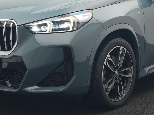 BMW X1 xDrive23i M Sport 204pk Dealer O.H | Panodak | Adaptive Cruise | Lederen Sportstoelen Massage & Memory | Head Up | 360 Camera | Harman Kardon | Widescreen Navi | Parkassist | Keyless | 19"L.M | Apple Carplay |