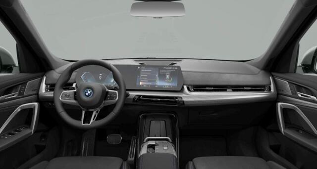 BMW X1 xDrive25e M Sport - Driving Assistant plus - Harman Kardon - Premium Pack - Sportstoelen - Elektrisch verwarmde voorstoelen -