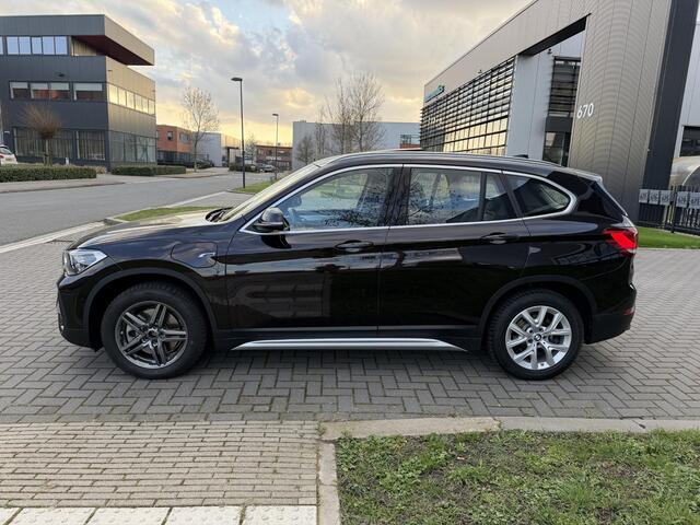 BMW X1 xDrive25e X Line Pano, Camera, LED