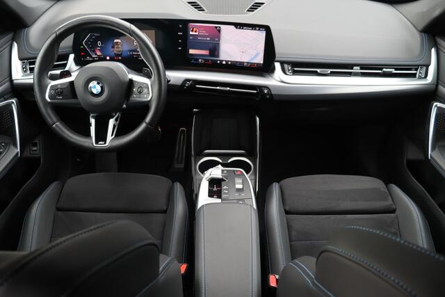 BMW X1 sDrive18i M-sport Automaat | Sportstoelen | Camera | Stoelverwarming | Carplay | Elek. Klep