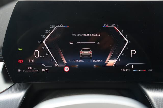 BMW X1 sDrive18i M-sport Automaat | Sportstoelen | Camera | Stoelverwarming | Carplay | Elek. Klep