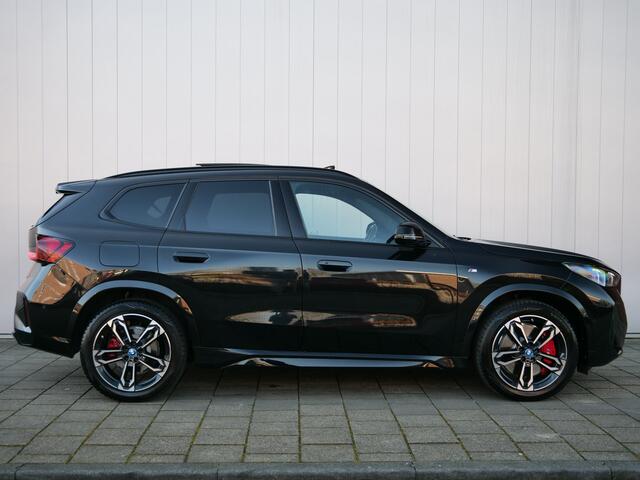 BMW X1 xDrive25e M Sport pakket Pro 245 Pk Automaat Schuifdak / Winterpakket / Harman Kardon