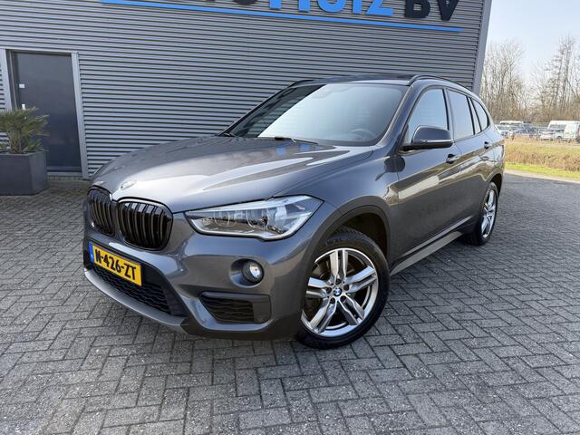 BMW X1 xDrive20i High Executive Leder Panoramadak Trekhaak 2000 KG Trekgewicht! LED Stoelverwarming Keyless Entry