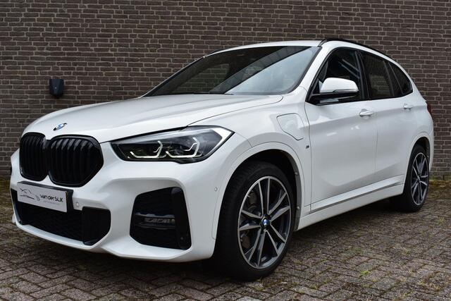 BMW X1 xDrive25e eDrive Edition M-Pakket, Memory stoel, Achteruitrijcamera, Led, PDC