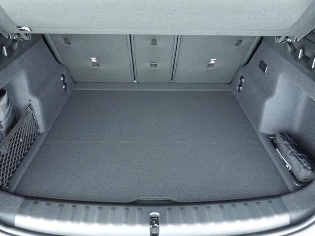 BMW X1 xDrive25e M-Sportpakket / Trekhaak / Panoramadak / Head-up / Harman Kardon / LED / Getint glas / Alu wielen 20 inch