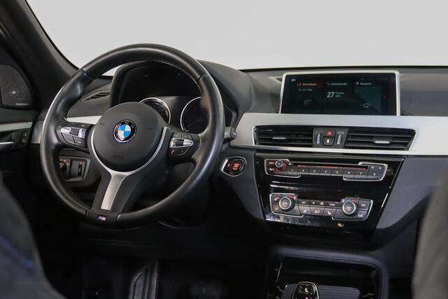 BMW X1 sDrive20i High Executive M-sport, Panoramadak, HUD, Camera, H&K, Memory, Keyless