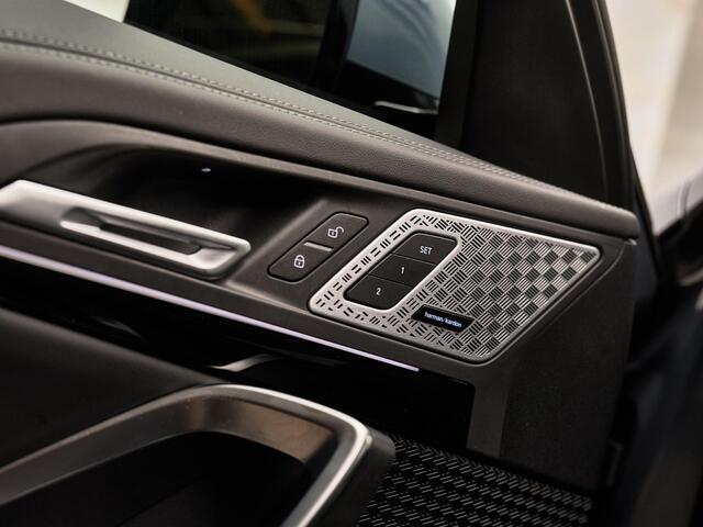 BMW X1 xDrive30e M Sport Pro, pano, tr.haak, H/K, massage, 19", keyless, privacy