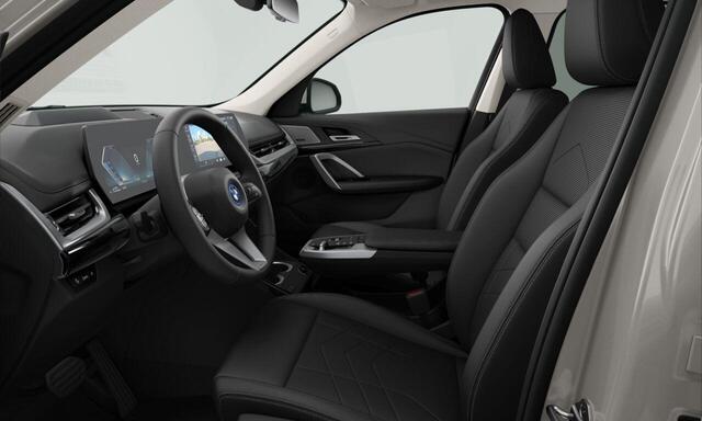 BMW X1 xDrive25e xLine | Panoramadak | Head-Up Display | Harman Kardon | Trekhaak