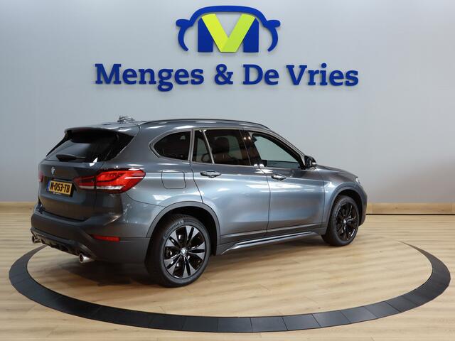 BMW X1 sDrive20i Business Edition Airco ECC | Head Up Display | Apple Carplay | Camera | LED | Cruise Control | Isofix | NAP
