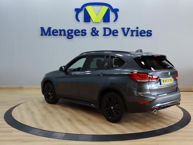BMW X1 sDrive20i Business Edition Airco ECC | Head Up Display | Apple Carplay | Camera | LED | Cruise Control | Isofix | NAP
