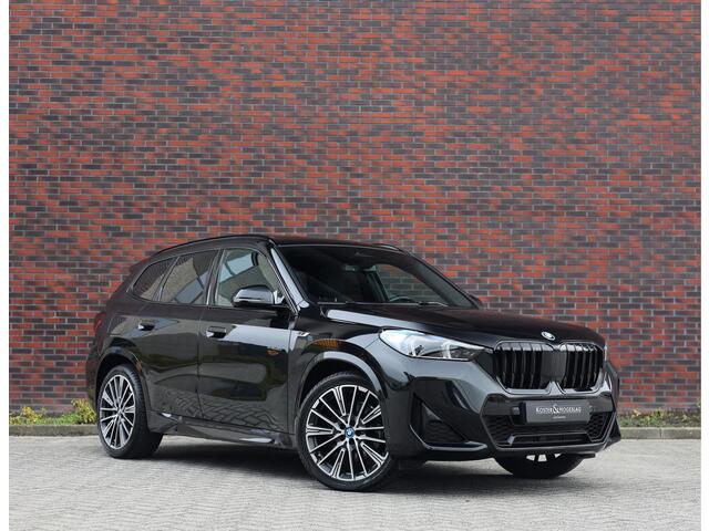 BMW X1 30e xDrive | Pano - Trekhaak - Camera