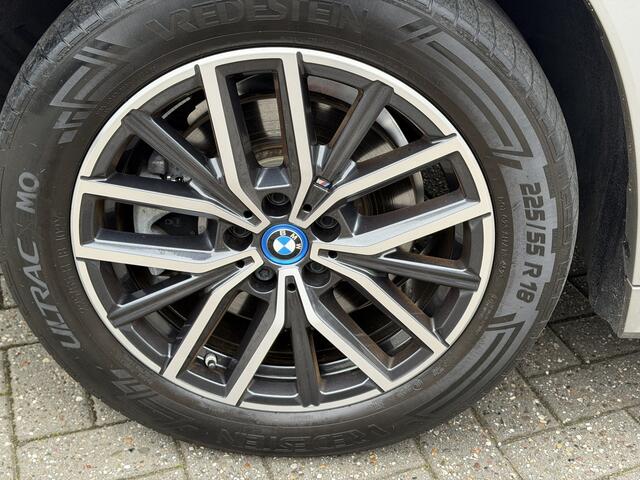 BMW X1 xDrive25e M sport Premium camera, leer, LED,