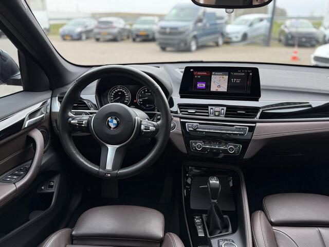 BMW X1 xDrive25e High Executive | NAP | Driving Assistant Plus | X-Line | Pack Parking | Pack Safety | Achteruitrijcamera | Leer | Stoelverwarming | Elektrisch glazen schuig-kantel dak | Head-up display |