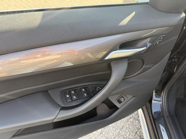 BMW X1 sDrive20i Orange Edition II Leer/Stlvrw/Navi/PDC