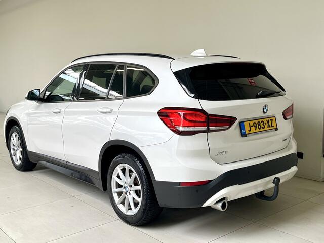 BMW X1 sDrive18i Automaat | Trekhaak | Stoelverwarming | PDC | Navi | 2 jaar BMW Garantie |