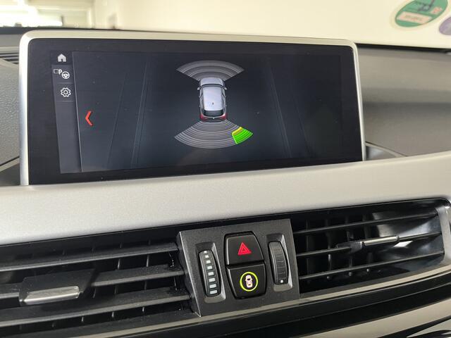 BMW X1 sDrive18i Automaat | Trekhaak | Stoelverwarming | PDC | Navi | 2 jaar BMW Garantie |