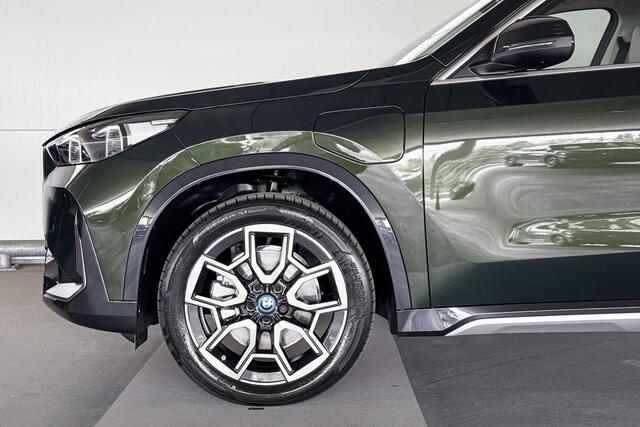 BMW X1 xDrive25e | Actiefstoelen voor | Glazen panoramadak