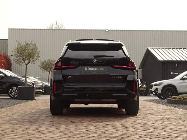 BMW X1 xDrive23i | M-Sport | Harman/Kardon | Panoramadak | Head-up | Full Options!