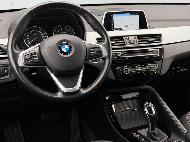 BMW X1 sDrive18i High Executive Automaat Navigatie/Trekhaak/LED.