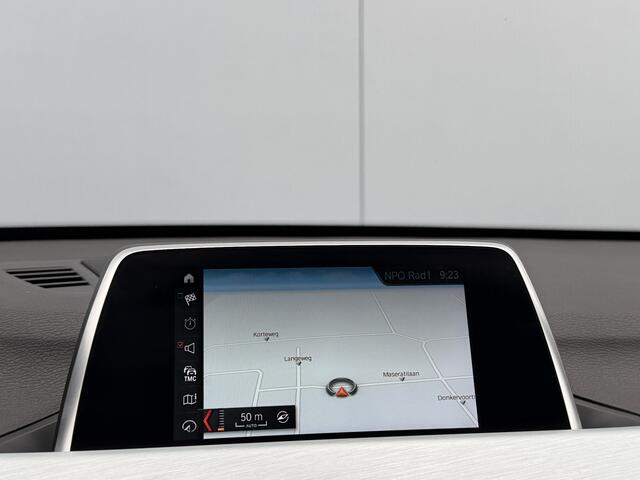 BMW X1 sDrive18i High Executive Automaat Navigatie/Trekhaak/LED.