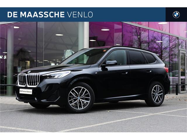 BMW X1 sDrive18i M Sport Automaat / Panoramadak / Sportstoelen / M Adaptief onderstel / Achteruitrijcamera