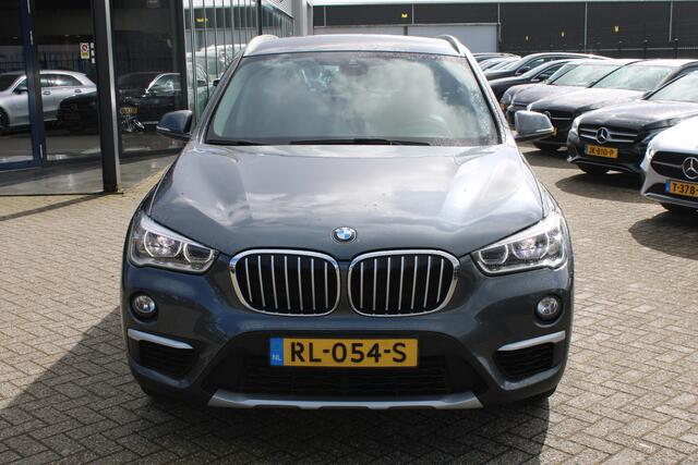 BMW X1 sDrive18i Automaat Executive X-Line Sportstoelen 18'' NAVI TREKHAAK