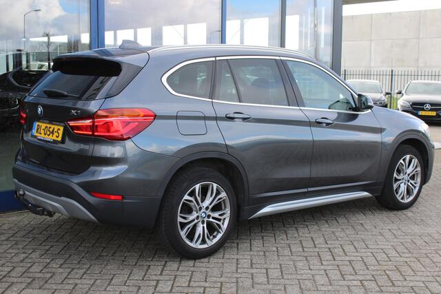 BMW X1 sDrive18i Automaat Executive X-Line Sportstoelen 18'' NAVI TREKHAAK