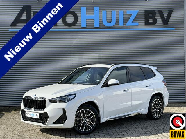 BMW X1 sDrive20i M Sport Premium Pack Panoramadak Trekhaak Keyless Entry Stoelverwarming Adaptieve LED