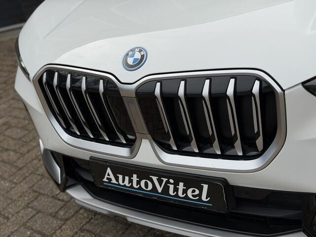 BMW X1 xDrive30e X-Line | Widescreen Facelift | Sportleder | Trekhaak | Camera | Comfort Access