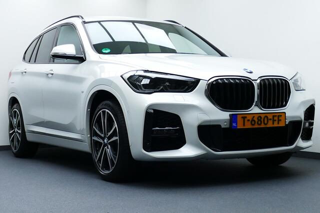 BMW X1 sDrive18i High Executive. Camera, Leer, StoelVerw, Full Led, Elek A Klep, 19"LM Velgen