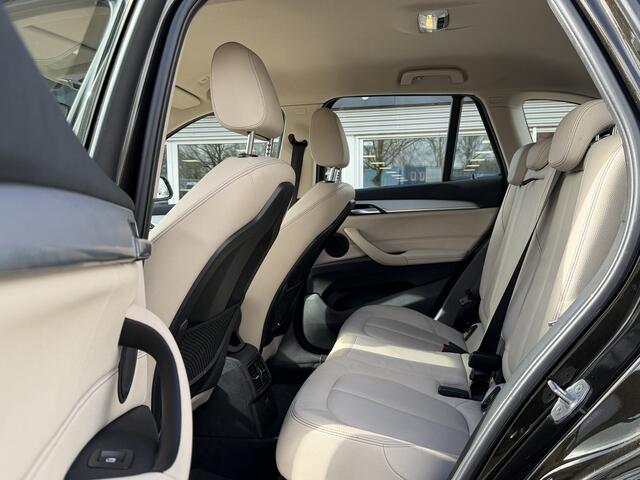 BMW X1 sDrive20i | Leder | Memory | Camera | HUD | Trekhaak