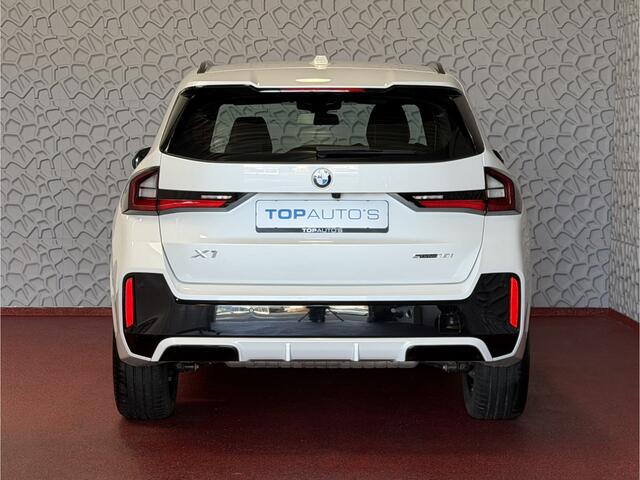 BMW X1 SDRIVE M-SPORT SHADOW LINE NAVI LED ELEK.KLEP ADAP.CRUISE LEER/ALCANTARA CAMERA M-SPORT INTERIEUR / EXTERIEUR ? Top Auto's. Al 30 Jaar uw Bmw Specialist in , BMW M / M Sport / PHEV / HEV / Hybrid / Mhev / 25e / 30e / xDrive25e // xDrive30e / sDrive18i / 