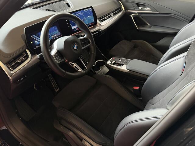 BMW X1 SDRIVE M-SPORT SHADOW LINE NAVI LED ELEK.KLEP CRUISE LEER/ALCANTARA CAMERA M-SPORT INTERIEUR / EXTERIEUR ? Top Auto's. Al 30 Jaar uw Bmw Specialist in , BMW M / M Sport / PHEV / HEV / Hybrid / Mhev / 25e / 30e / xDrive25e // xDrive30e / sDrive18i / sDriv