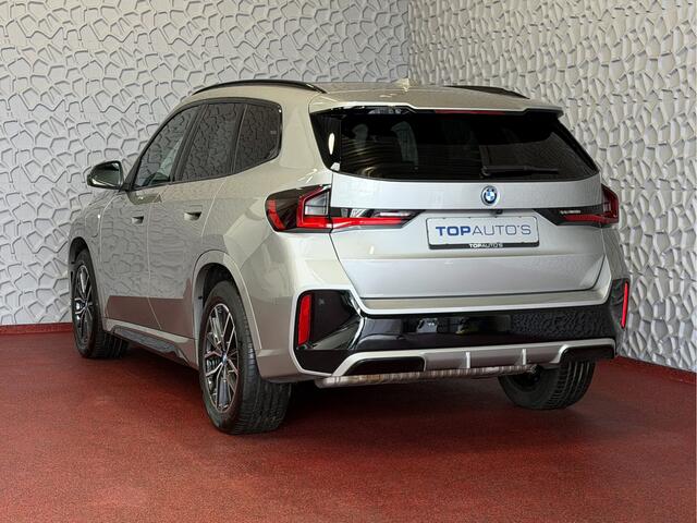 BMW X1 XDRIVE 25E M-SPORT LED PANO.SCHUIFDAK HEADUP ELEK.KLEP NAVI 360.CAM STOELVERW M-SHADOW LINE ELEK.STOEL ZWARTE.HEMEL 06/2025 PHEV PLUG IN HYBRID AWD 4X4 4WD ? Top Auto's. Al 30 Jaar uw Bmw Specialist in , BMW M / M Sport / PHEV / HEV / Hybrid / Mhev / 25e