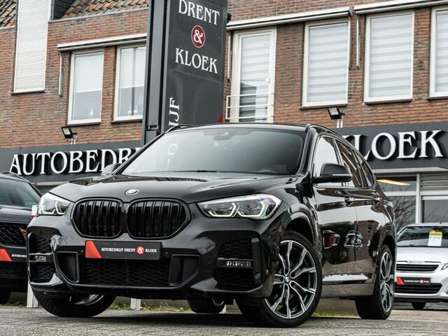 BMW X1 xDrive20i High Exe M-Sport PANO 19 INCH HARMAN KARDON HUD CAMERA SHADOW