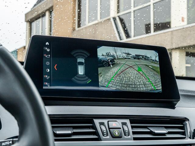 BMW X1 xDrive20i High Exe M-Sport PANO 19 INCH HARMAN KARDON HUD CAMERA SHADOW