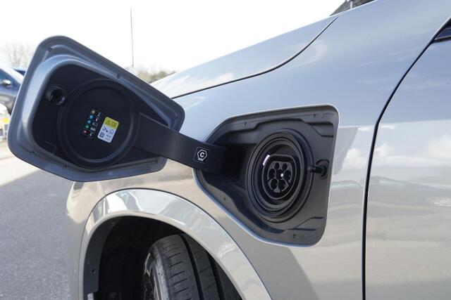 BMW X1 xDrive25e PHEV Sportstoelen M-pakket Shadow line Elec achterklep