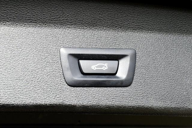 BMW X1 sDrive18i High Executive Rijklaarprijs-Garantie Panoramadak Leder interieur Led Navigatie Head-up