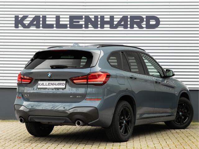 BMW X1 sDrive20i M-Sport - Pano - Trekhaak - Memoryzetel - Camera - Harman Kardon