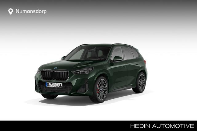 BMW X1 xDrive25e | Dark Emerald | M-Sport Pro | 20'' | Harman/Kardon | Panorama. | Driv. + Park. Plus | Elek. stoel. + massage | Trekhaak | Comf. Acc. | Stuur + stoelverw.