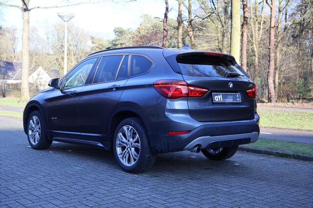 BMW X1 sDrive18i Sportline | Aut | Navi | LED | Stoelverwarming | Clima | Sportstoelen | Sportstuur | Etc.