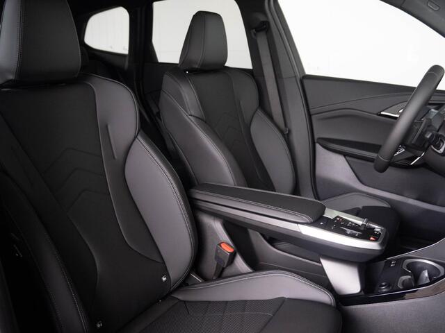 BMW X1 xDrive25e | M Sportpakket | Comfort Pack | Harman-Kardon | Stuurwielrand verwarmd | Comfort Access | Achteruitrijcamera | Panoramadak | Trekhaak