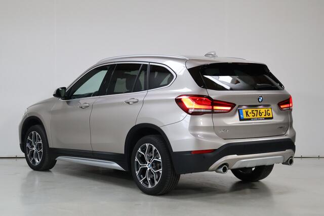 BMW X1 sDrive20i High Ex | Keyless | Hud | Trekhaak | Dealer Oh | NL-Auto