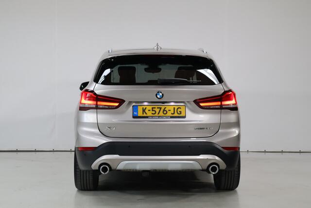BMW X1 sDrive20i High Ex | Keyless | Hud | Trekhaak | Dealer Oh | NL-Auto