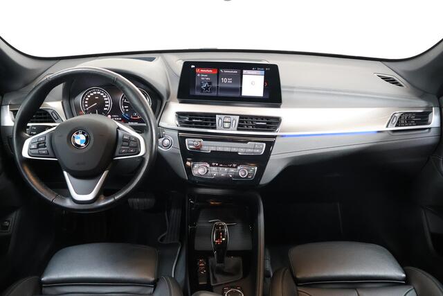 BMW X1 sDrive20i High Ex | Keyless | Hud | Trekhaak | Dealer Oh | NL-Auto