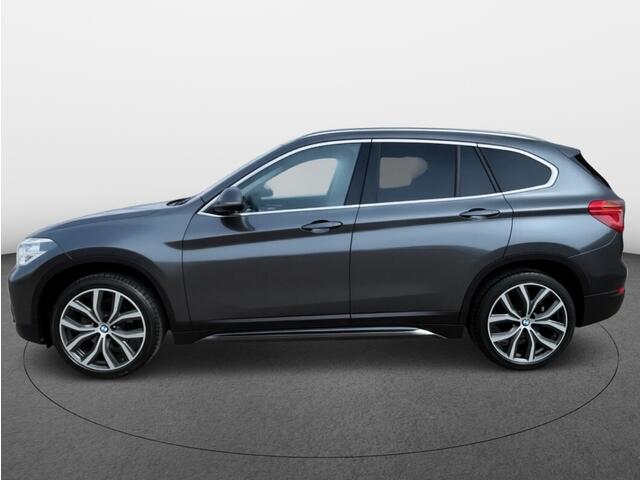 BMW X1 sDrive18i High Executive | Leder | Trekhaak | Stoelverwarming